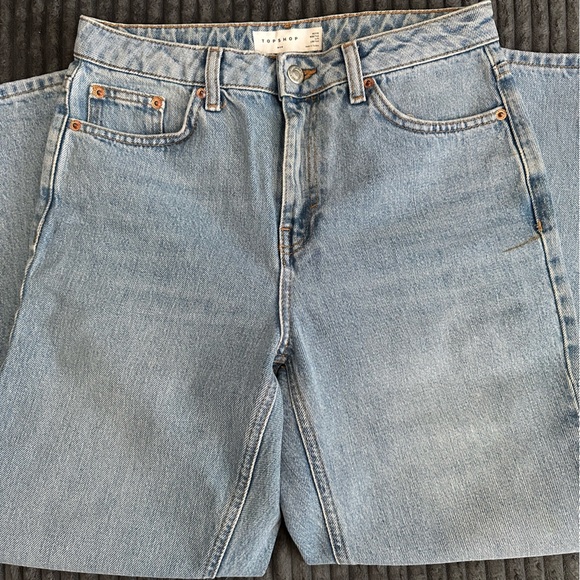 Topshop Denim - Topshop High Rise Mom Jeans - Light Blue - Size 28 - Length 28 - EUC